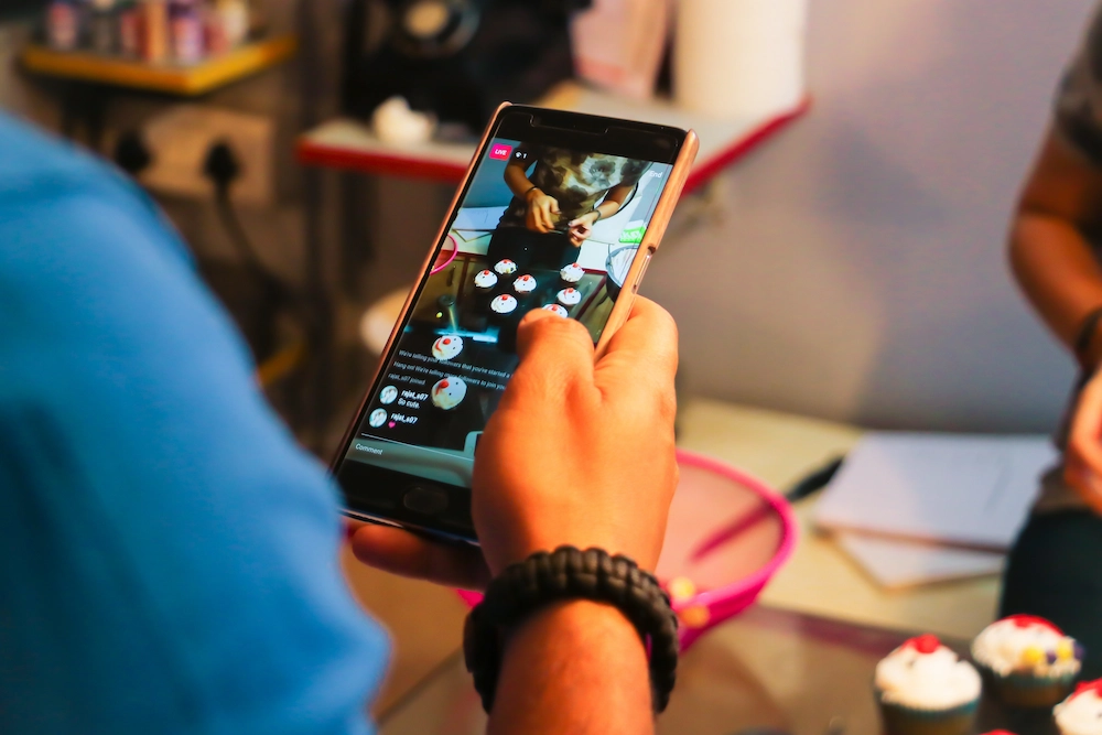 Social Media Management a Macerata: Agenzia del Territorio o Grande Agenzia Nazionale?